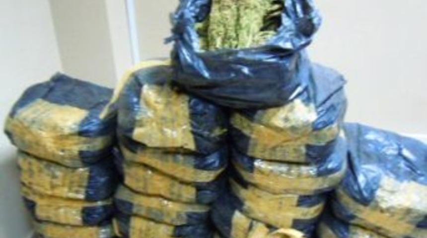 Mersin'de 75 Kilogram Esrar Ele Ge&ccedil;irildi