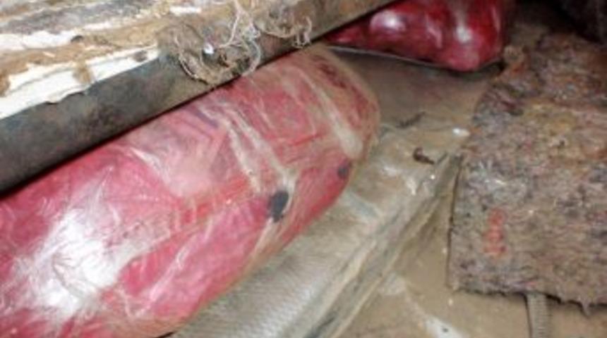 Aksaray&rsquo;da Ticari Ara&ccedil;taki &Ouml;zel B&ouml;lmeden 24 Kilo Esrar &Ccedil;ıktı