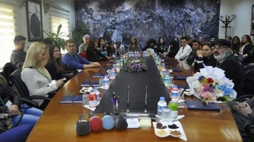 Avrupalı &Ouml;ğrencilerden Gaydalı &lsquo;gesi Bağları&rsquo; T&uuml;rk&uuml;s&uuml;