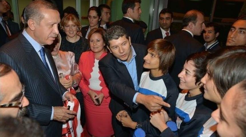 Adana İdmanyurdu Oyuncularından Erdoğan &Ccedil;iftine Forma