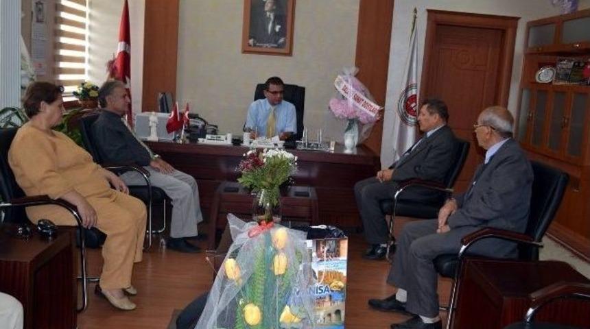 Salihli Sanat Dostları Başsavcı Yavuz&rsquo;u Ziyaret Etti