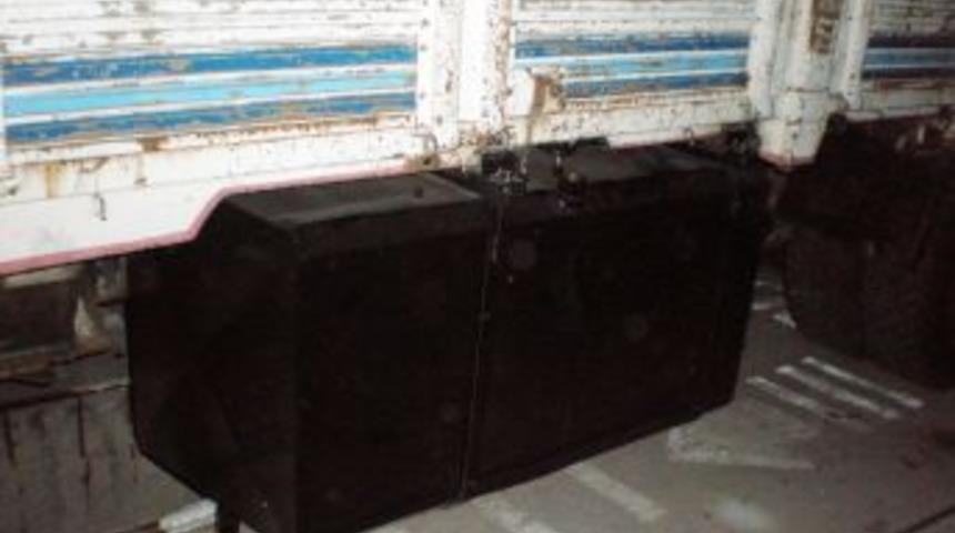 Kamyonun Mazot Tankında G&uuml;mr&uuml;k Ka&ccedil;ağı Sigara &Ccedil;ıktı