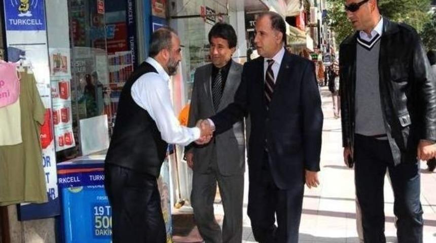 Vali &Ccedil;omaktekin&rsquo;den Esnaf Gezisi