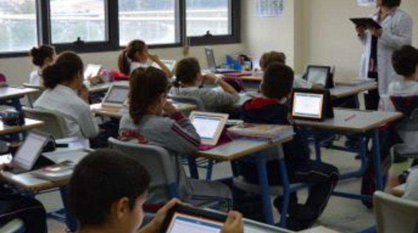 Bah&ccedil;eşehir Koleji'nden 'Dijital Okul Projesi'