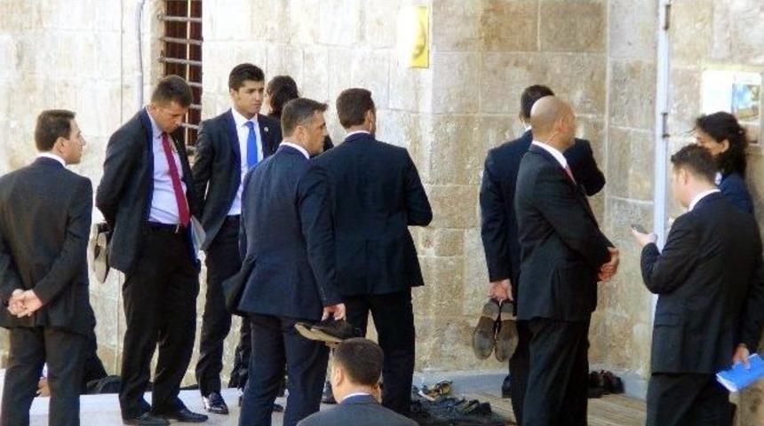 (&ouml;zel Haber) Ayakkabılar Korumalara Emanet