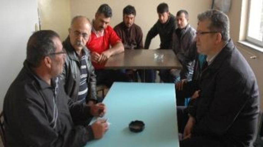 Chp'den Hızlı Tren İnşaatında &Ccedil;alışan İş&ccedil;ilere Erzak Yardımı