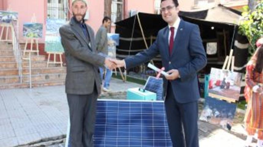 Yaylalarla Hayvancılık Yapan G&ouml;&ccedil;erlerin Elektriği G&uuml;neşten