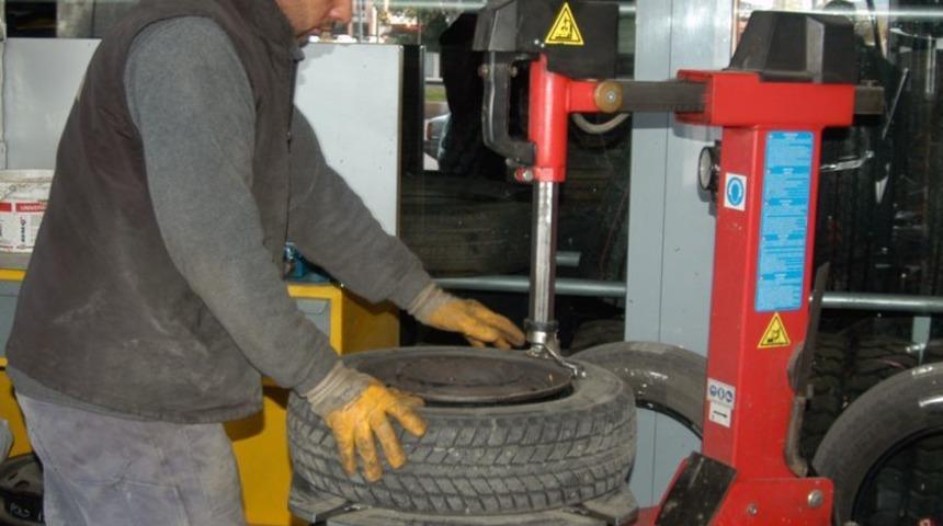 Kış Lastikleri Takılmaya Başladı