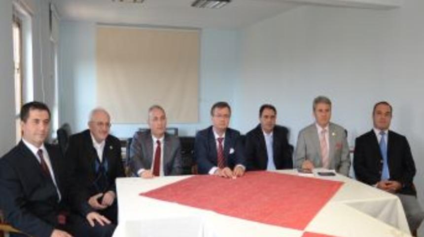 'Kul&uuml;pler Psikolog, Hukuk&ccedil;u &Ccedil;alıştırarak Şiddetin &Ouml;nlenmesine Katkı Sunabilir'