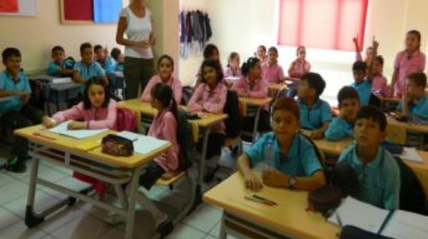 Toros Finike Koleji'nde İngilizce Dersini Yabancı &Ouml;ğretmenler Veriyor