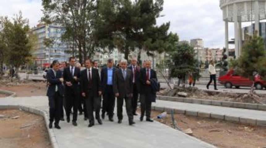 Başkan &Ouml;zhaseki, Park Yapım &Ccedil;alışmasını Inceledi