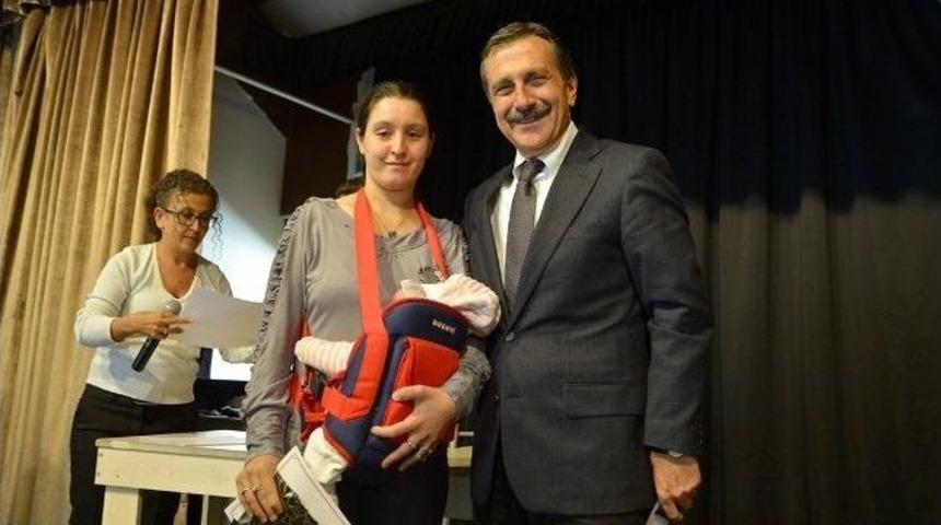 Eğitimlerini Tamamlayan Anneler Sertifikalarını Aldı