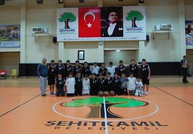 Şehitkamil Belediyesi Basketbol Cumhuriyet Kupası Start Aldı