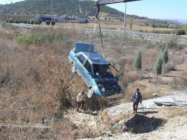 Bozüyük'te Trafik Kazası, 3 Yaralı