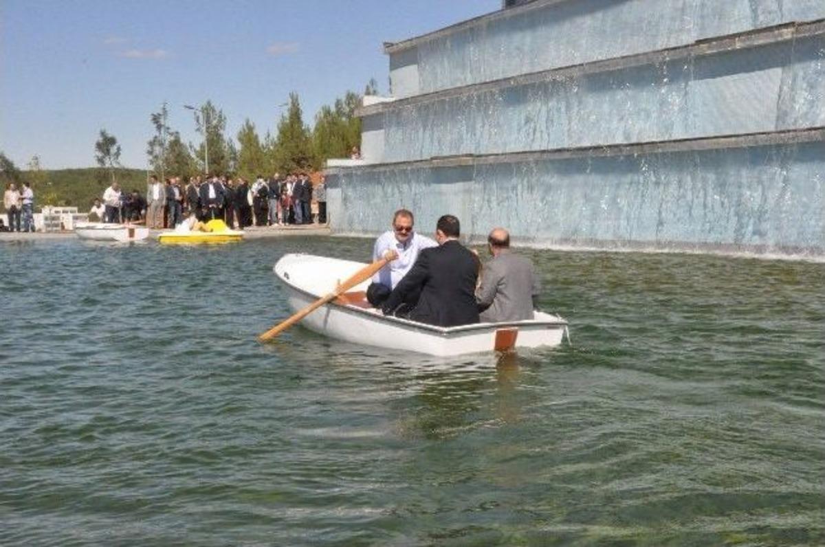 Şahinbey Şelale Park&rsquo;ta Sanayi Patronları Sandal Keyfi Yaptı