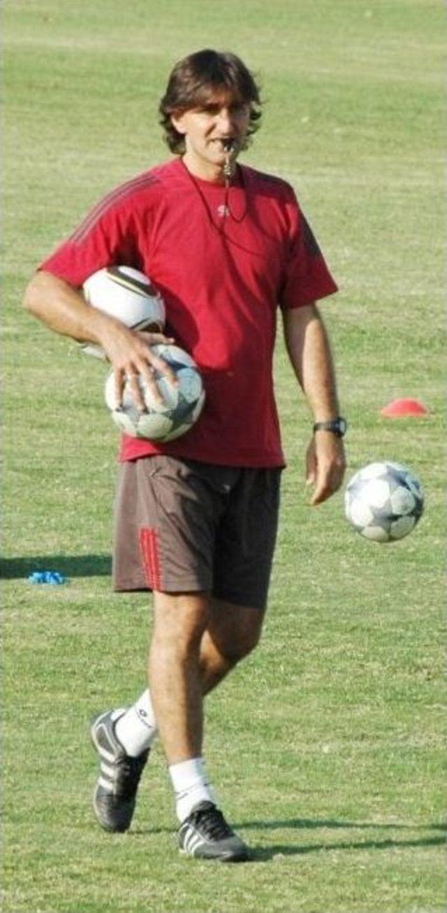 Denizli Futbolu, Eski Futbolcularına Emanet 1