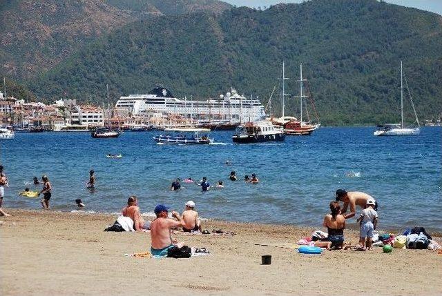 Kurban Bayramı Tatili Turizmcilerin Y&uuml;z&uuml;n&uuml; G&uuml;ld&uuml;rd&uuml; 1