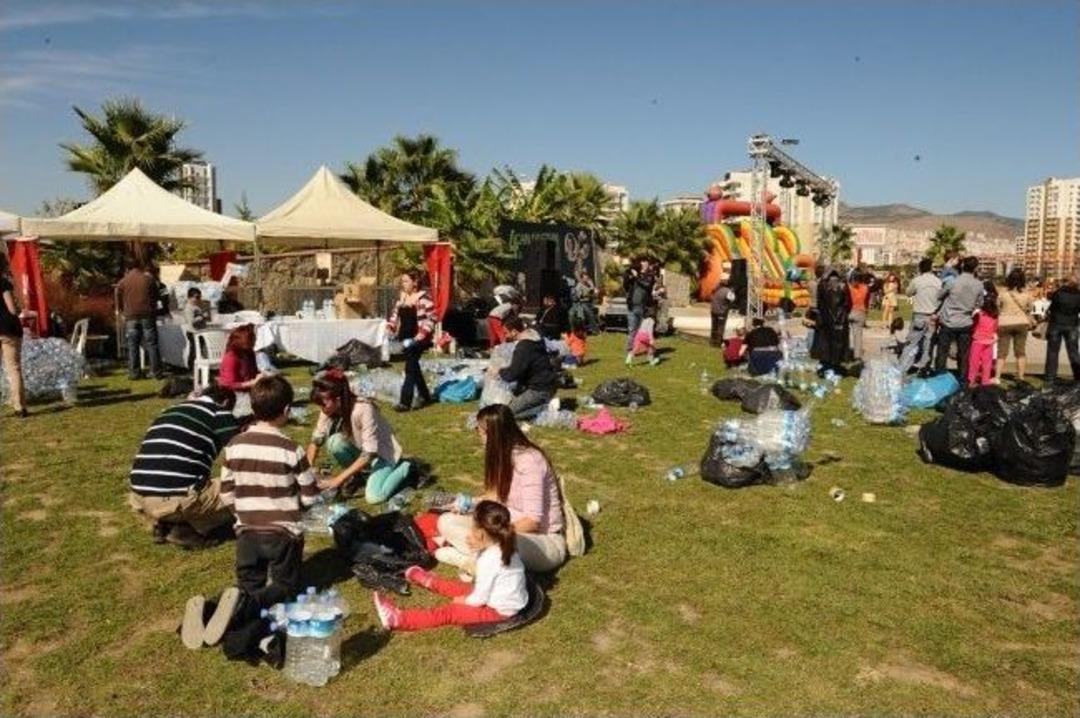 Karşıyaka'da Bir Festival Daha G&ouml;n&uuml;llerde Taht Kurdu