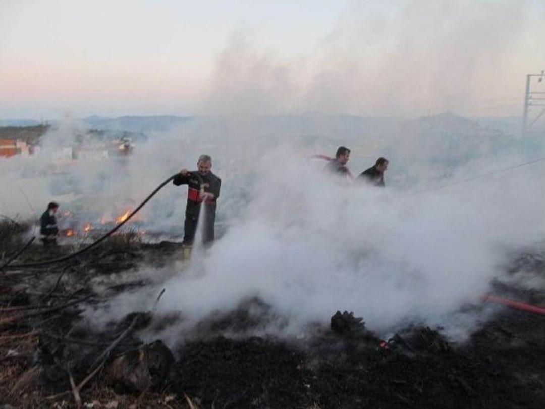 (&ouml;zel Haber) Edremit&rsquo;te Kopan Y&uuml;ksek Gerilim Hattı Yangın &Ccedil;ıkardı