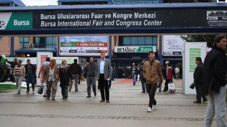 Bayrami&ccedil;li &Ccedil;ift&ccedil;iler Tarım Fuarına &Ccedil;ıkartma Yaptı