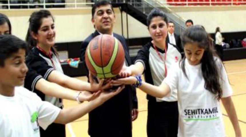 450 &Ouml;ğrenci Basketbol Turnuvasında Buluşuyor
