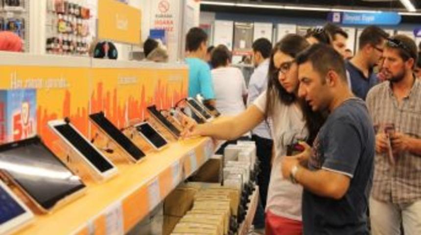 &lsquo;Rekabet&rsquo;ten Electro World&rsquo;&uuml;n Satışına Onay