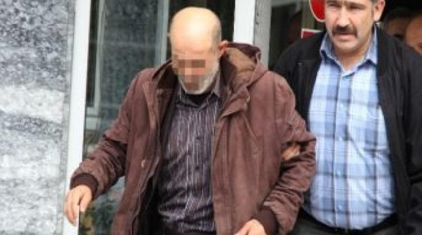 D&uuml;ğ&uuml;ndeki Kavgada 2 Kişi Bı&ccedil;akla Ağır Yaralandı