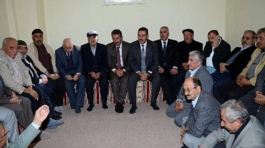 Darende Belediye Başkanı İsa &Ouml;zkan, Ak Parti Den İlk Aday Adayı