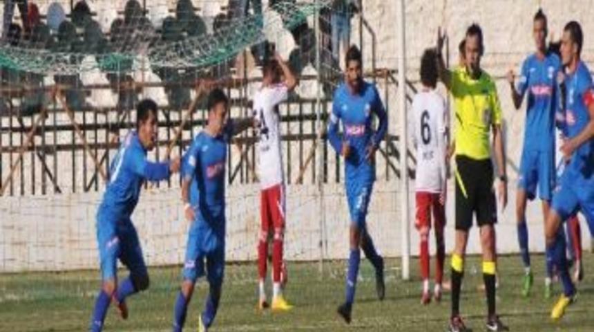 2 Puanı Direkler Mi Aldı?