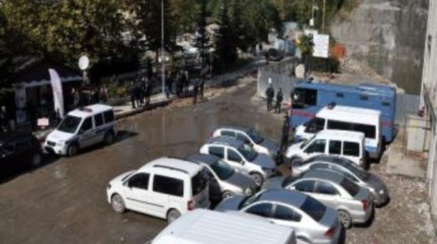 Van&rsquo;da &Uuml;&ccedil; Kişinin &Ouml;ld&uuml;ğ&uuml; Davadan Tahliye &Ccedil;ıkmadı