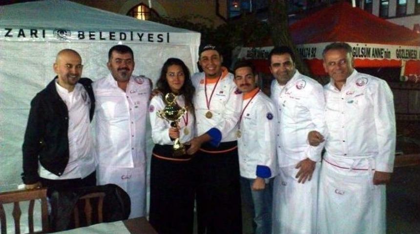 A&uuml; Turizm Fak&uuml;ltesi Aş&ccedil;ılık Takımı Yemek Yarışması&rsquo;nın Birincisi Oldu