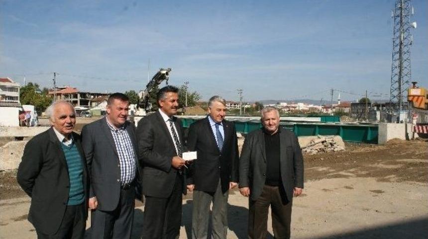 D&uuml;zce&rsquo;de Yapımı Devam Eden K&ouml;pr&uuml; &Ccedil;alışmalarına İnceleme