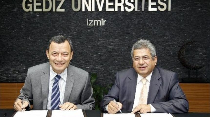 Gediz &Uuml;niversitesi &Ouml;ğgrencilerine Bir Katkı Da Esbaş&rsquo;tan