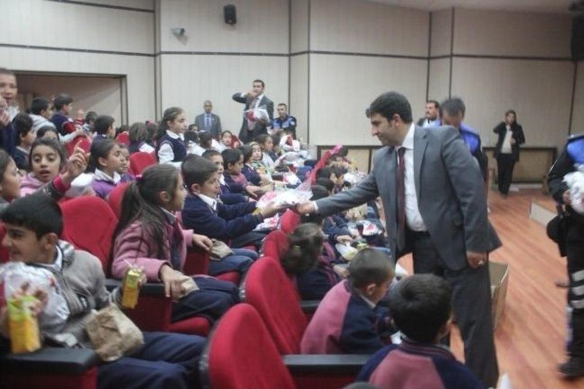 Ağrı&rsquo;da D&uuml;nya &Ccedil;ocuklar G&uuml;n&uuml; Etkinliği