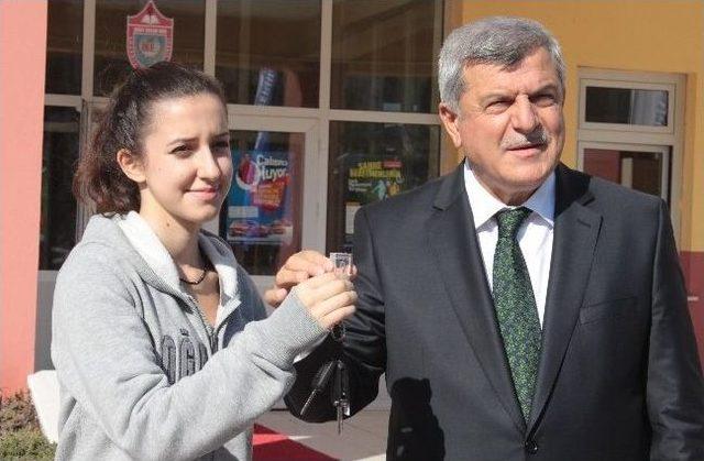 Türkiye 62’ncisi Oldu Araba Kazandı 1