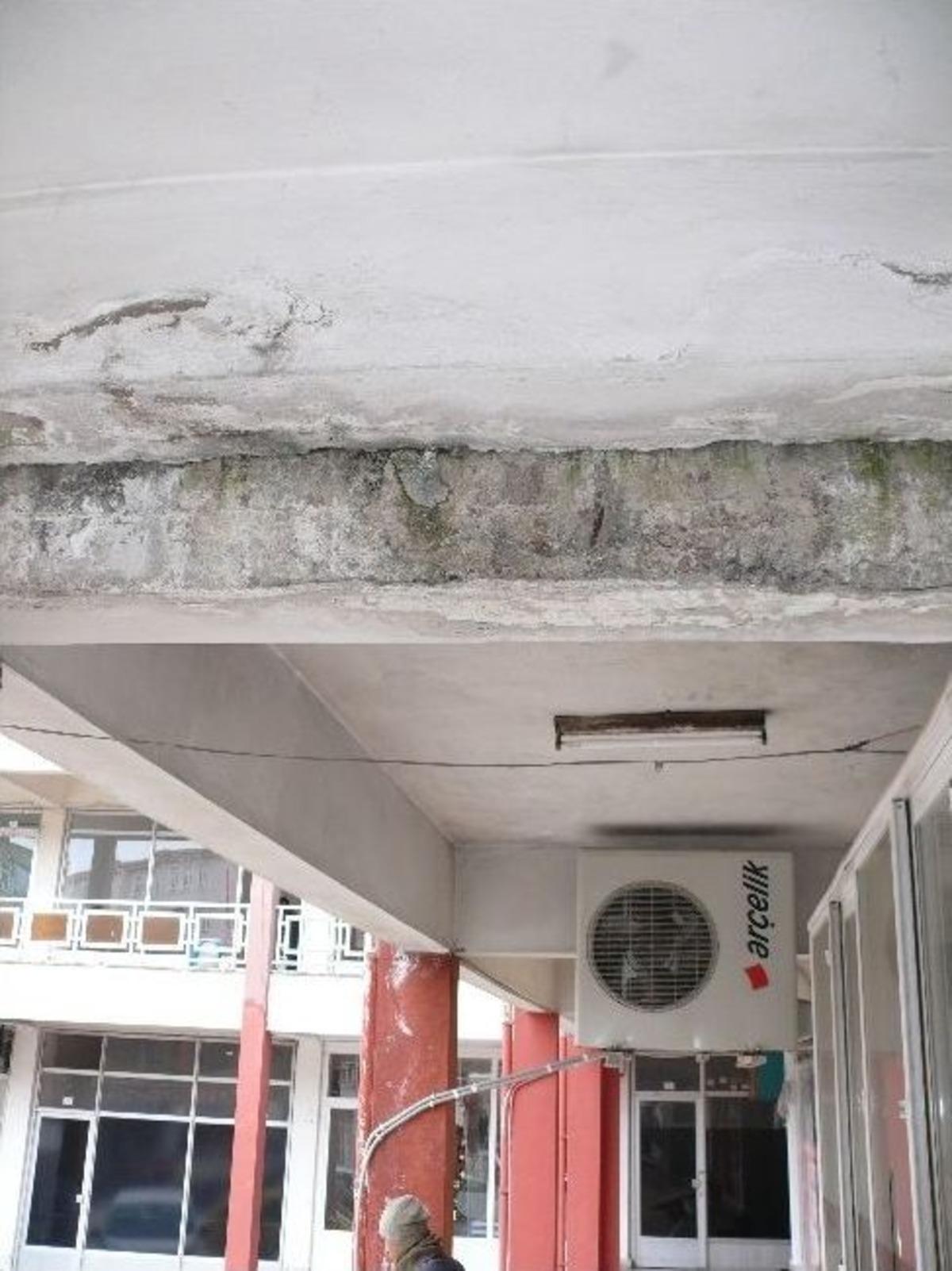 Bilecik&rsquo;te Belediye D&uuml;kkanlarının Bakımsızlığı