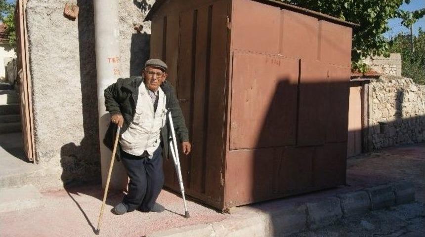&Ouml;z&uuml;rl&uuml; Ayakkabı Tamircisi Kul&uuml;be Mağduru