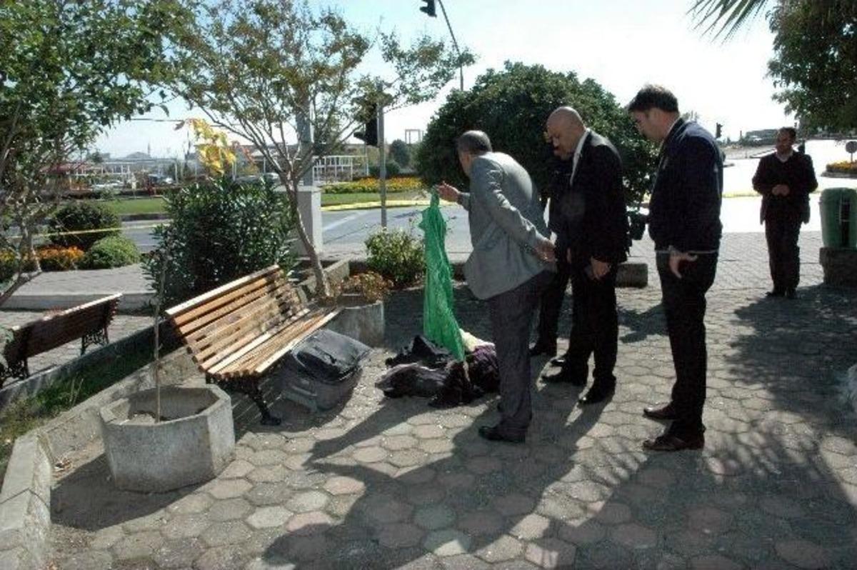 Balıkesir Emniyet M&uuml;d&uuml;rl&uuml;ğ&uuml; Yakınında Bomba Ş&uuml;pheli Bavul Paniği