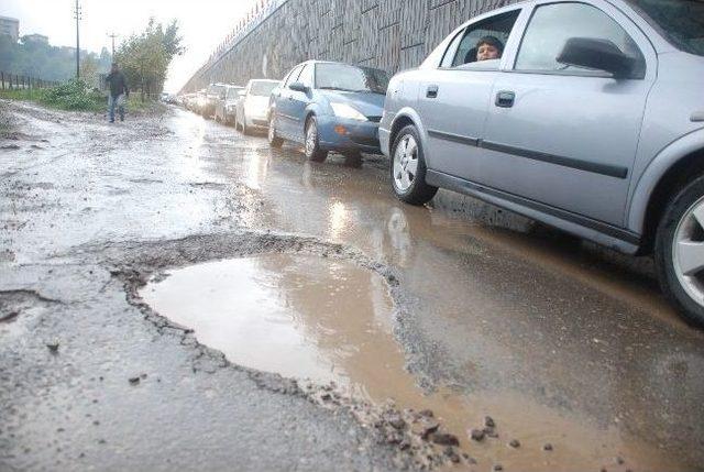 Ak Parti’den Bozuk Yol Açıklaması 1