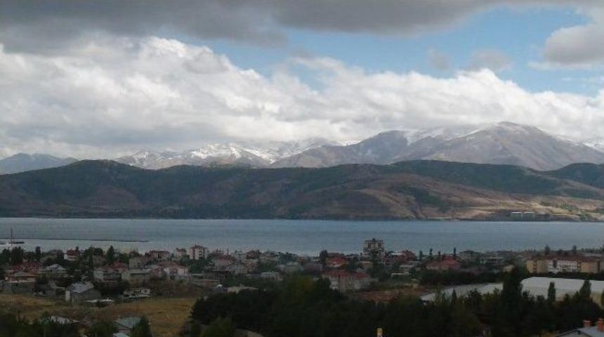 Bitlis&rsquo;e Kar Yağdı