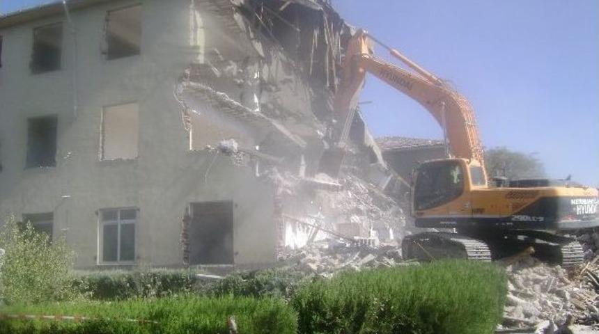 Kamu Binalarında Kentsel D&ouml;n&uuml;ş&uuml;m &Ccedil;alışmaları Başladı