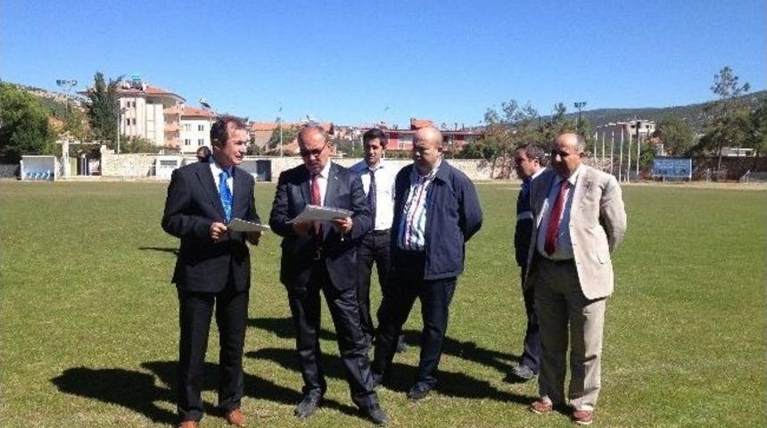Kızılcab&ouml;l&uuml;k Stadı&rsquo;ndaki Eksikler İncelendi