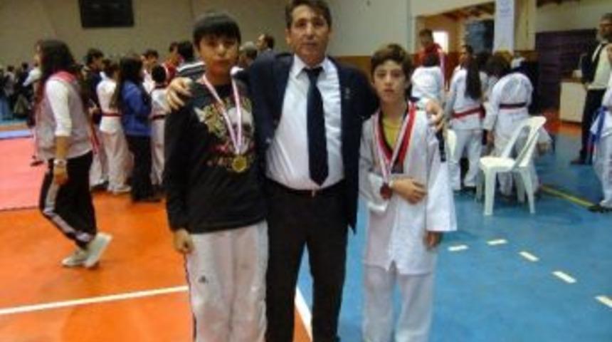 Gediz Mert Yiğit Tekvando Takımı Burdur'dan 1 Altın, 1 Bronz Madalya İle D&ouml;nd&uuml;