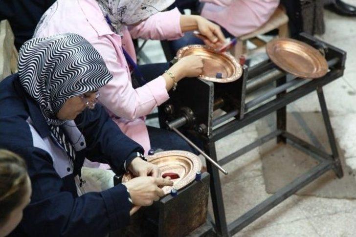 Kadınların Ellerinde Yeniden Hayat Bulan Meslek G3