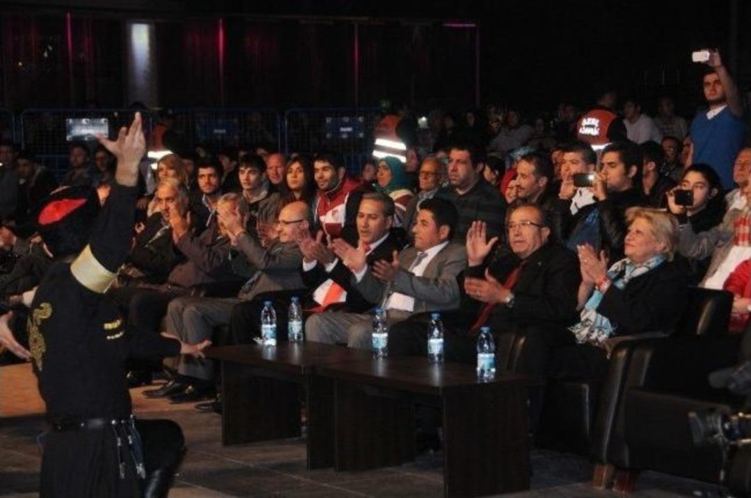 Manisalılar Azeri Şarkılarıyla Coştu