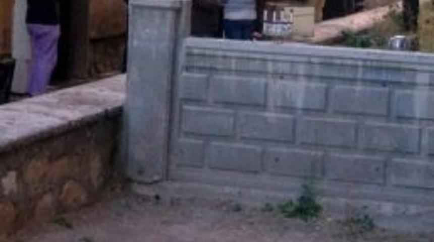 D&ouml;rt Yaşında Ki Y.a., &Ccedil;akmakla Oynarken Evi Yaktı