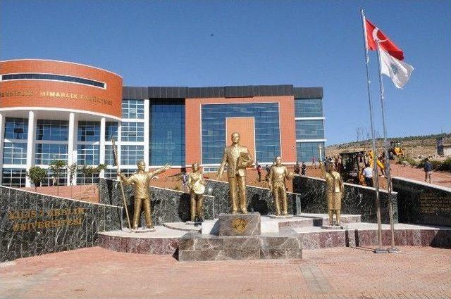 Yeşil Üniversite İçin Bir Fidan Da Öğrencilerden 2