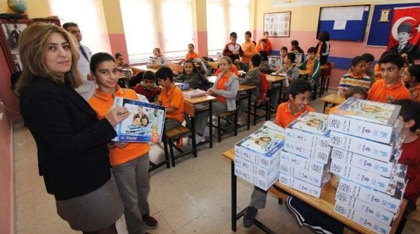 B&uuml;y&uuml;kşehir&rsquo;den 29 Bin 507 &Ouml;ğrenciye Tablet