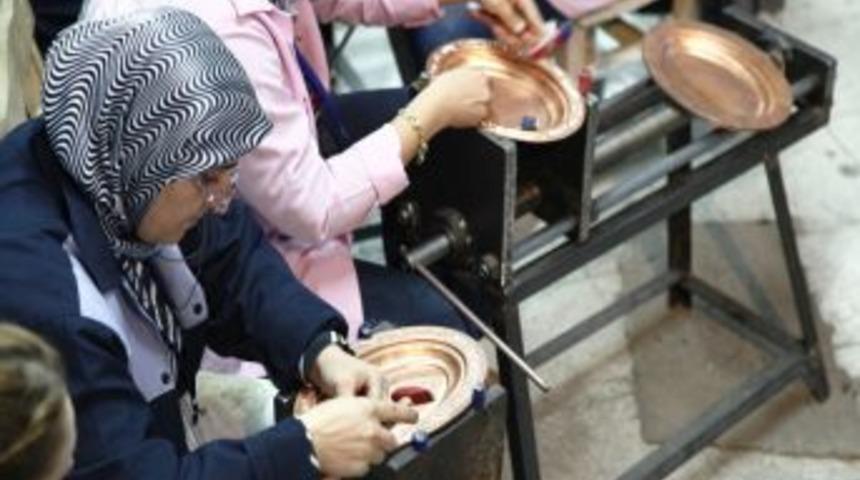 Bakıra Kadınlar Şekil Verecek,meslek Eski Itibarını Kazanacak