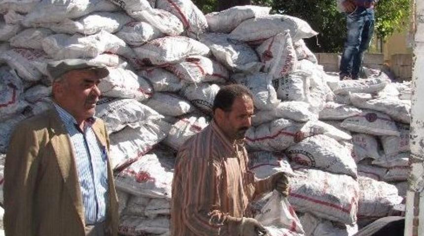 Araban Kaymakamlığı Bin Aileye K&ouml;m&uuml;r Yardımı Yaptı